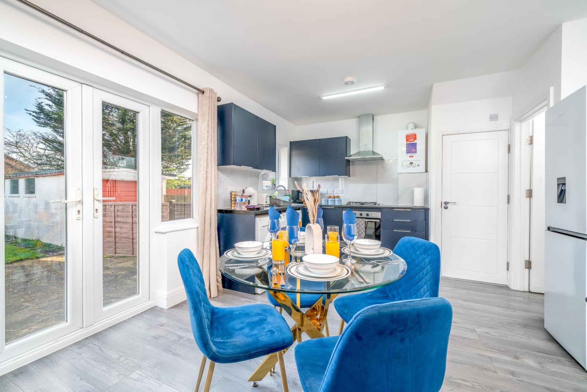 Lux 3Bed Near Wembley With Parking By Oceana Group - Sleeps 8 Apartment Harrow Exterior photo
